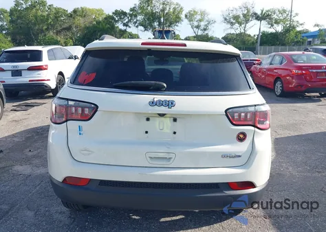 2019 Jeep Compass Latitude Fwd from USA, damaged, VIN 3C4NJCBB9KT851514